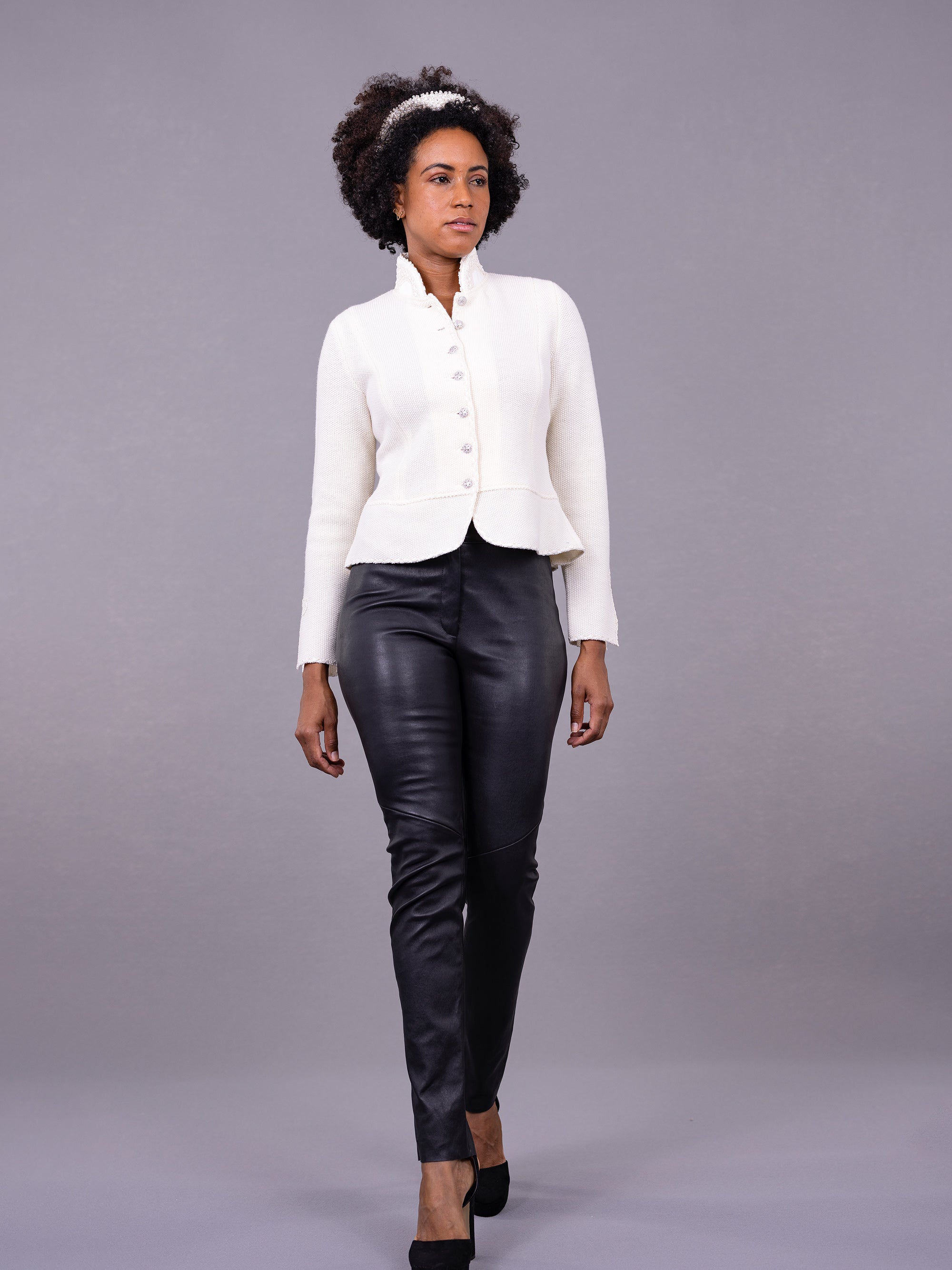 litzlfelder-damen-trachtenjacke-lea-wollwei-schurwolle image 3