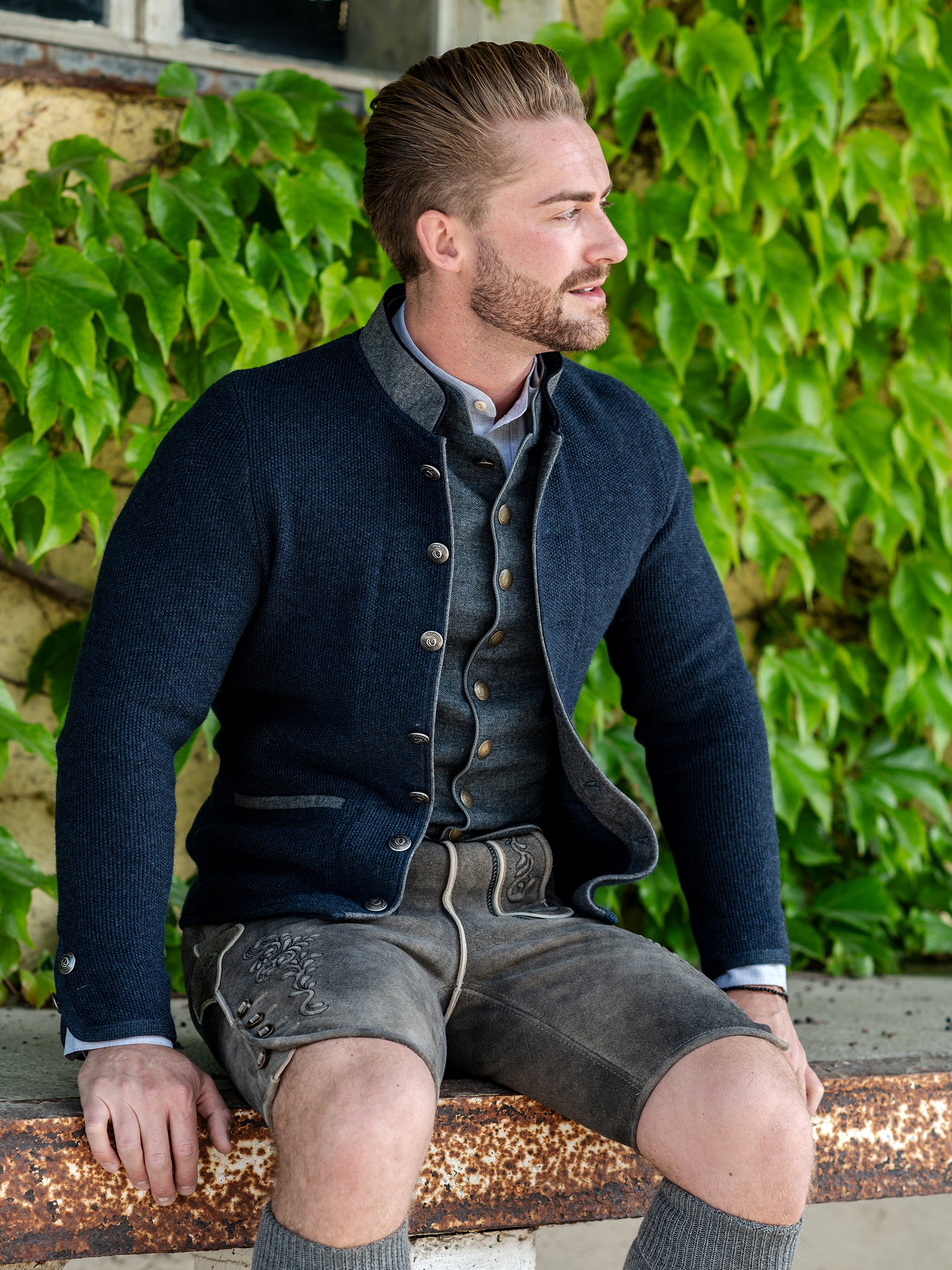 litzlfelder-herren-paul-strickjacke-marineblau-oktoberfest image 5