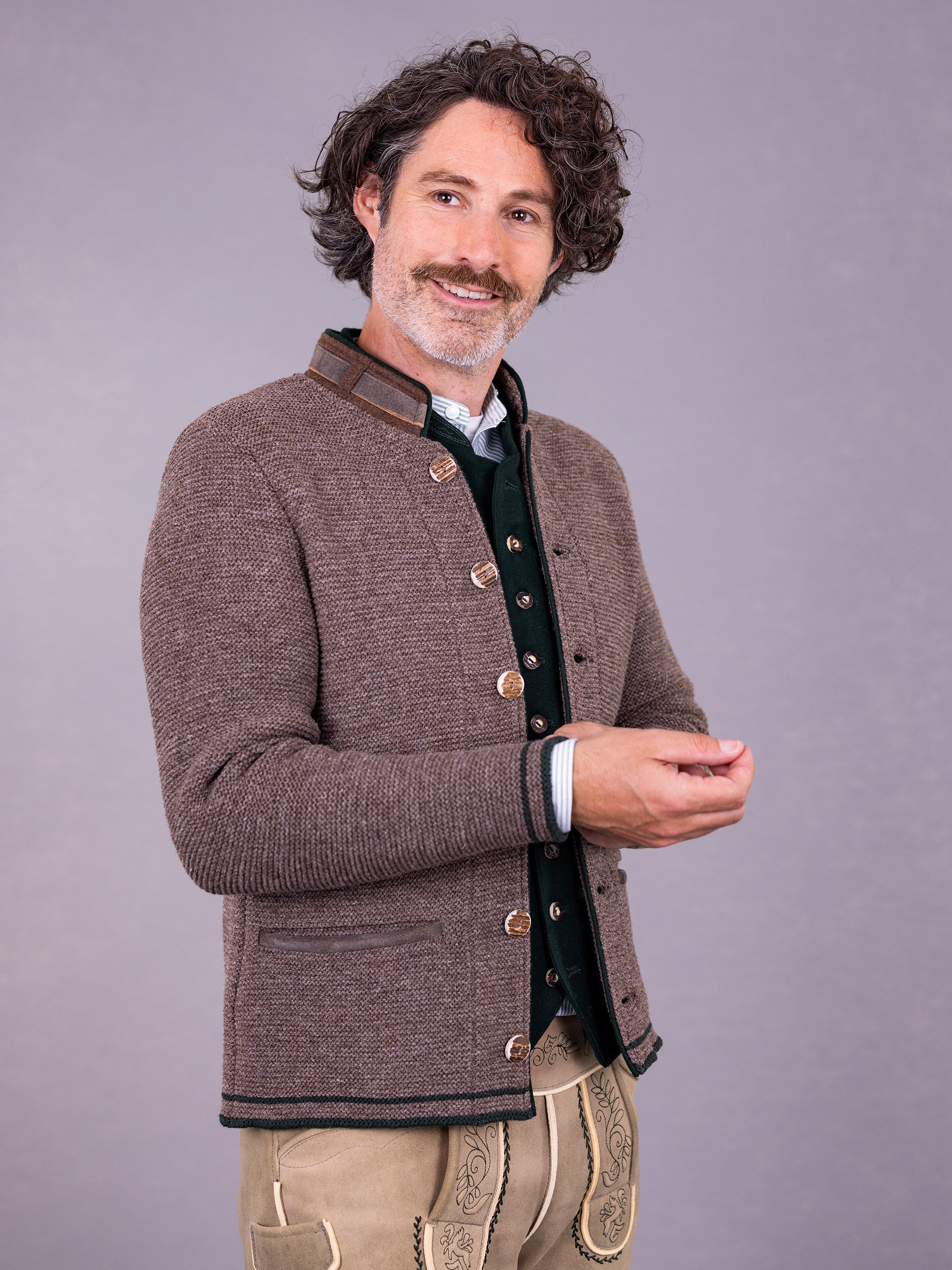 litzlfelder-hannes-strickjacke-herren-mittelbraun-schurwolle image 3