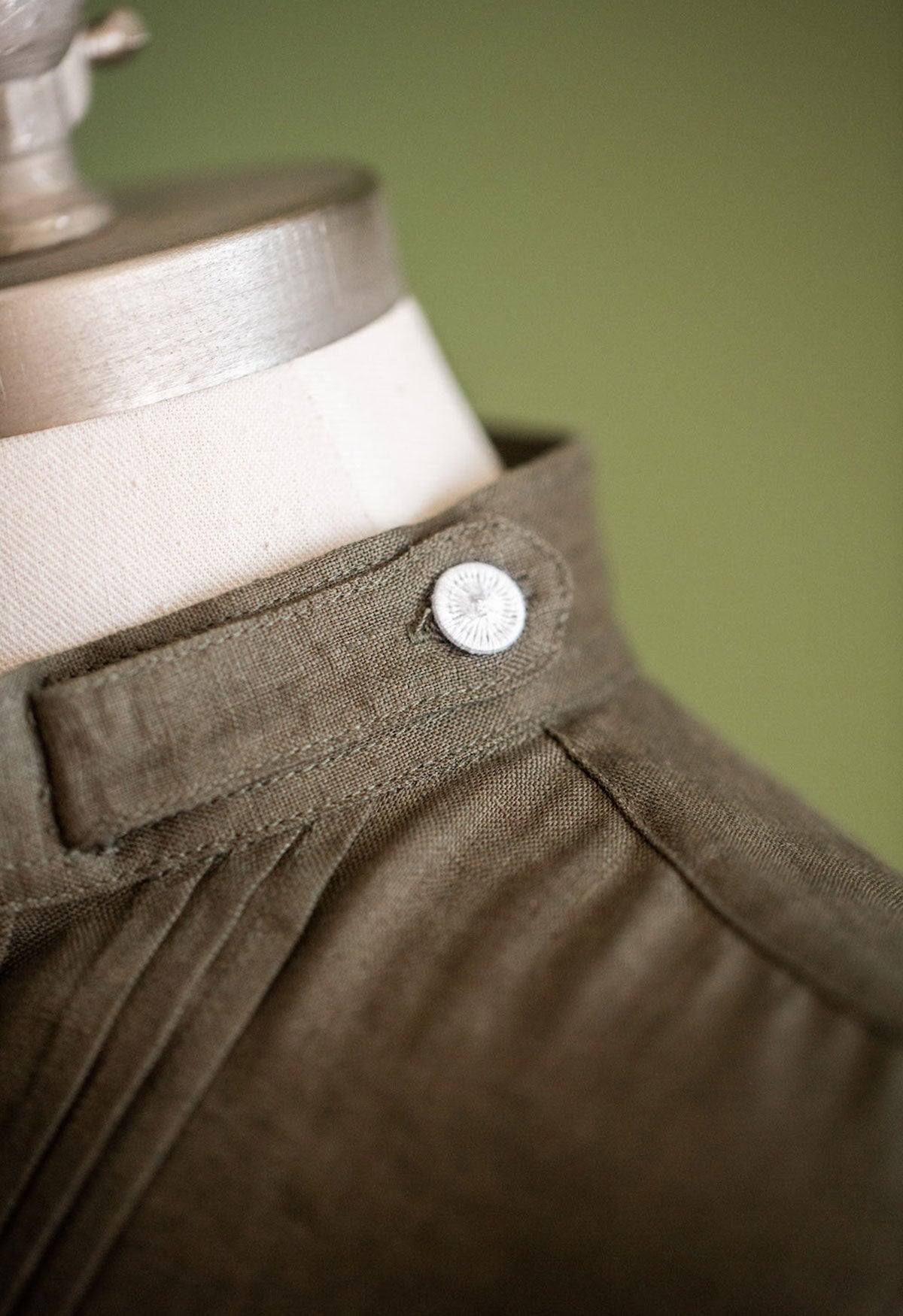 m-nchner-manufaktur-blusenkleid-leinen-hemdblusenkleid-stehkragen image 2