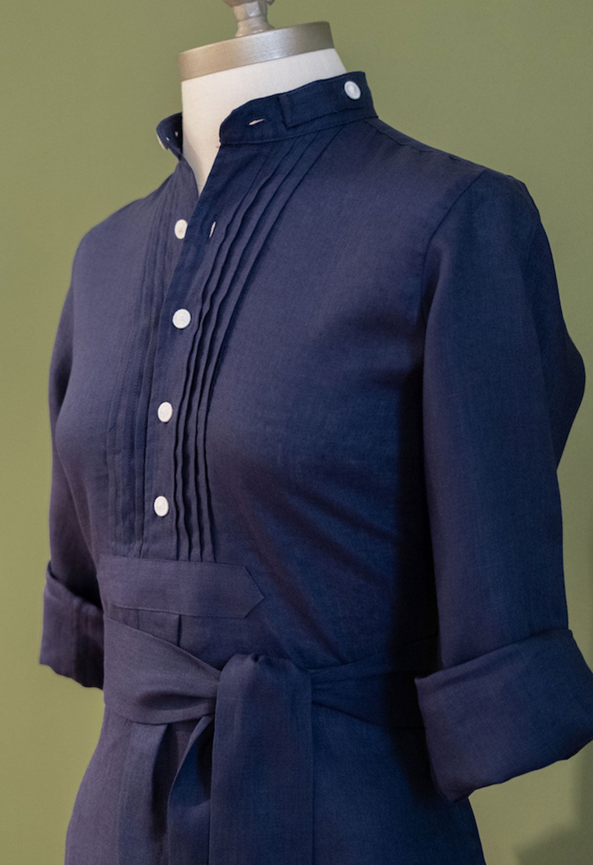 m-nchner-manufaktur-blusenkleid-leinen-hemdblusenkleid-stehkragen-3 image 2