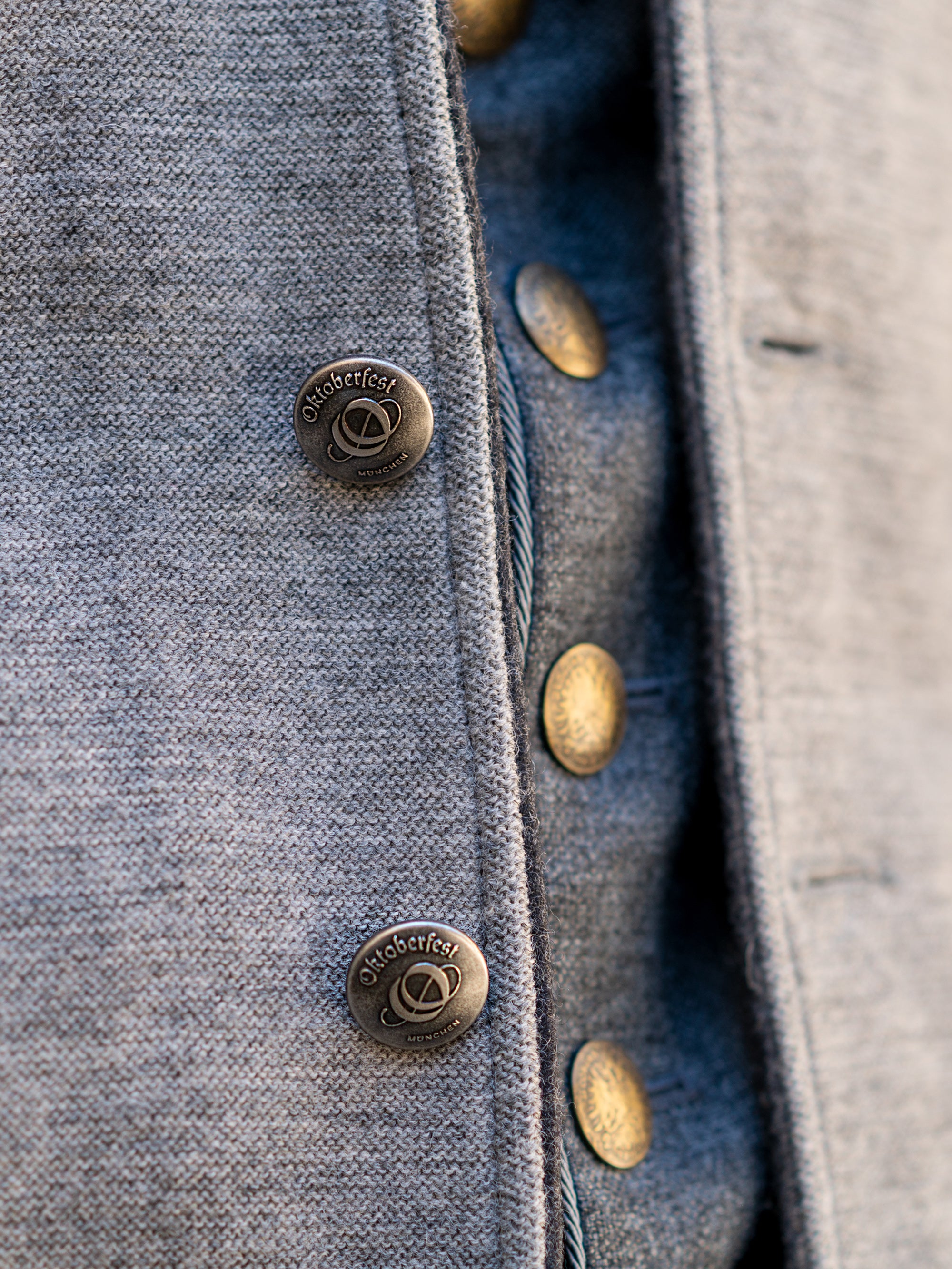 litzlfelder-herren-emilian-kapuzenjacke-mittelgrau-merino image 5