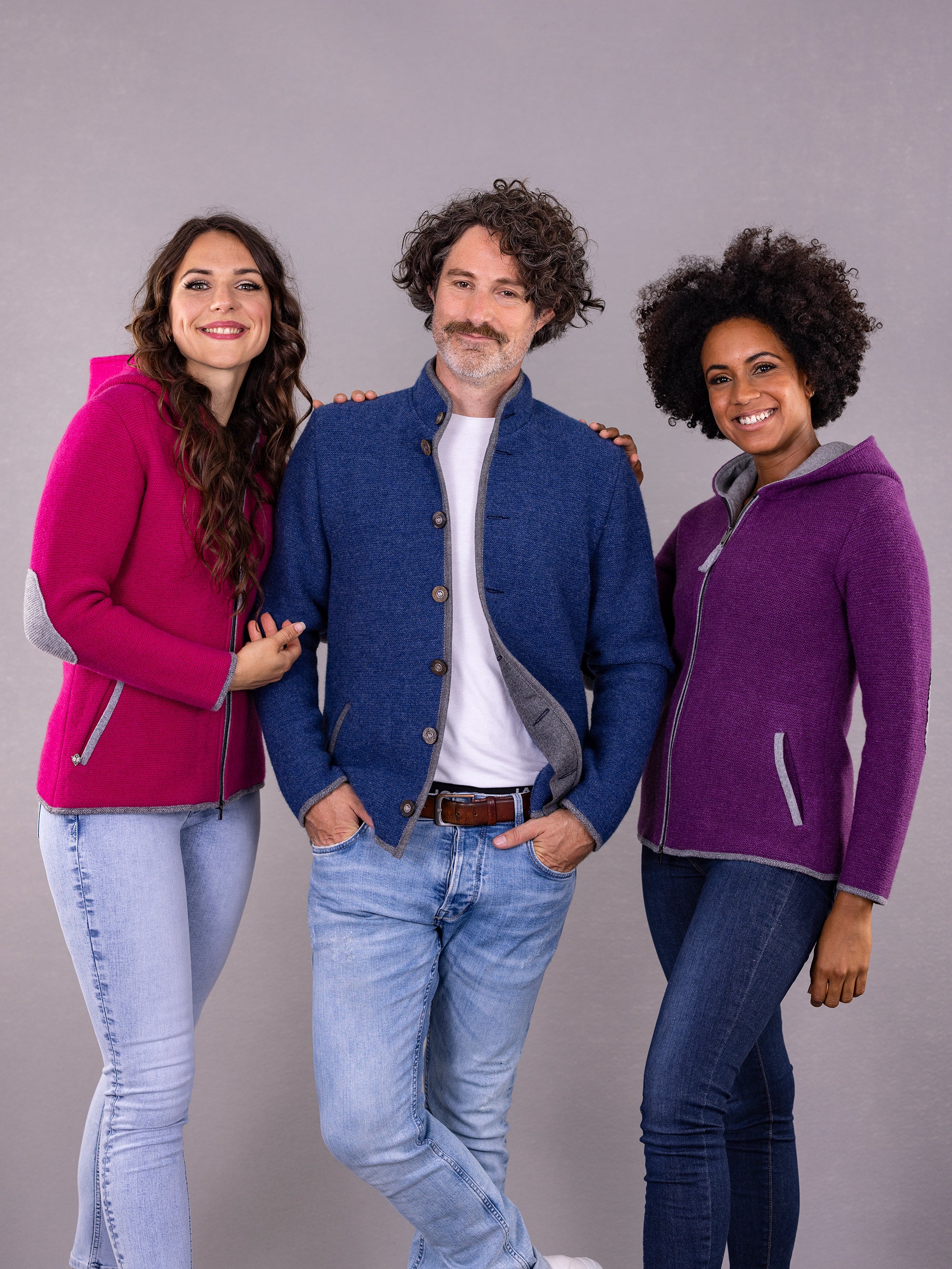 litzlfelder-damen-strickjacke-emily-violett-merinowolle-mit-kapuze image 5