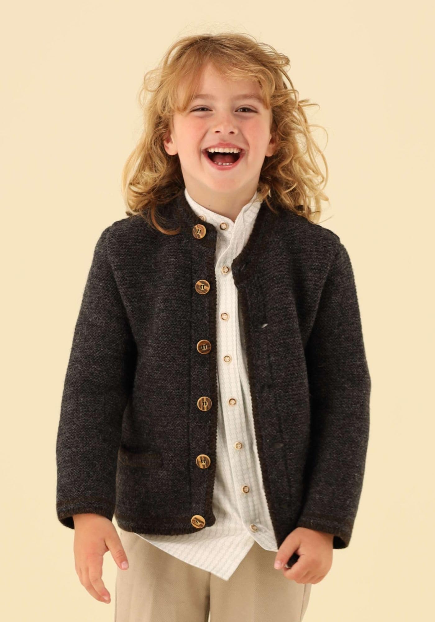 os-trachten-ruruba-kinder-strickjacke-anthrazit-kontrast image 6
