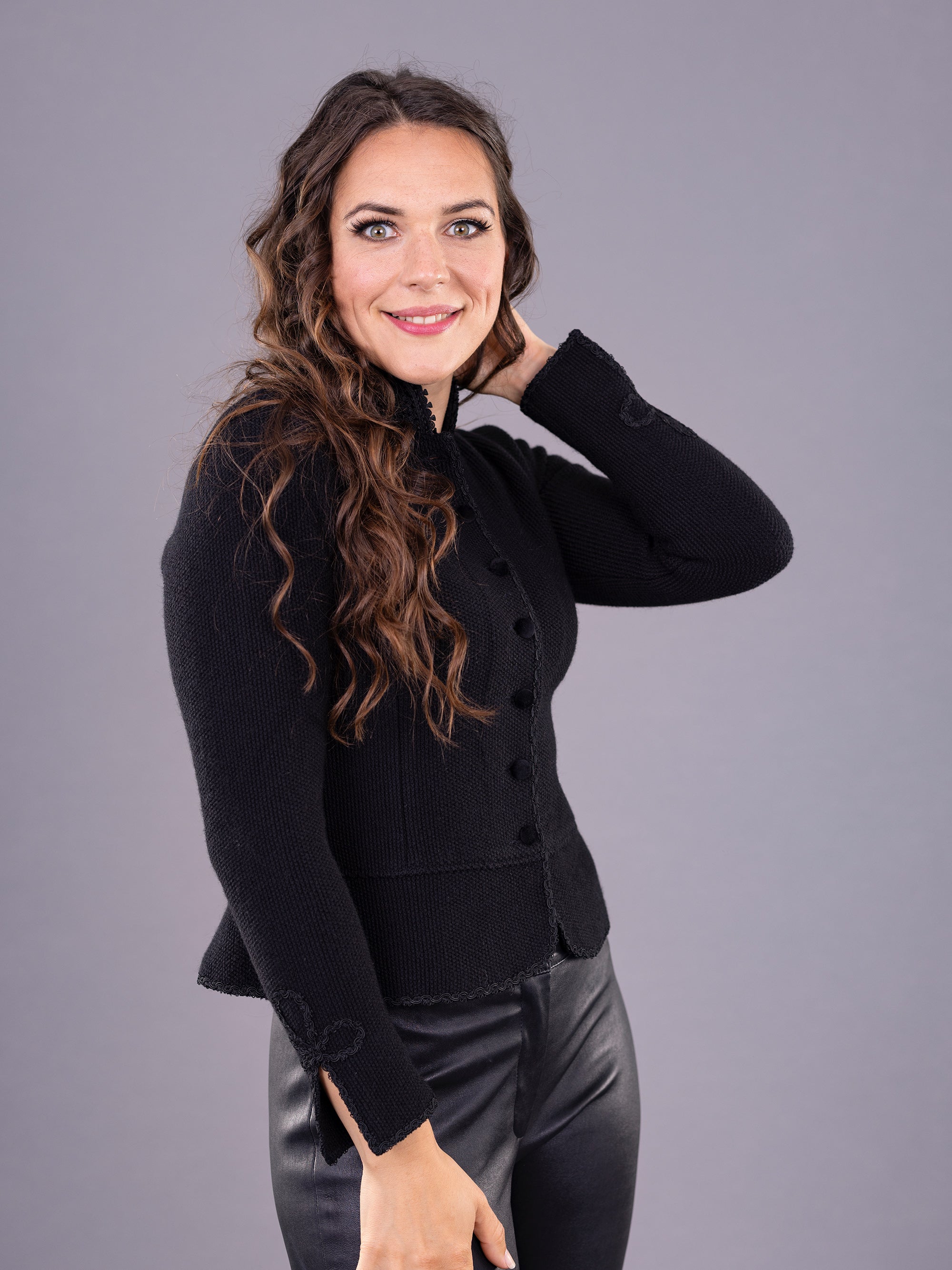 litzlfelder-lea-strickblazer-damen-schwarz-schurwolle image 4